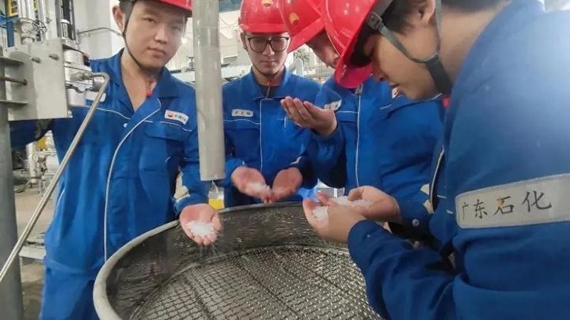 上海高分子材料：揭秘其在现代工业中的应用奥秘